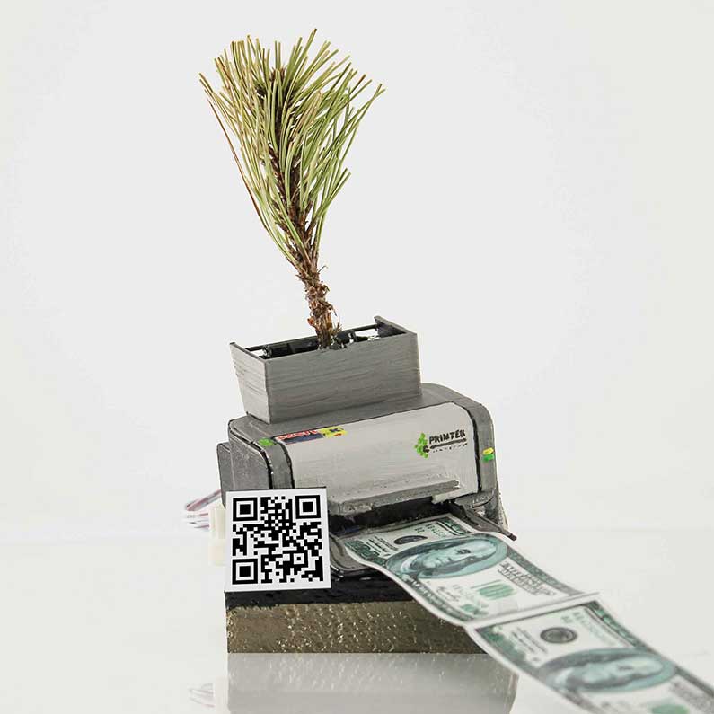 Obostrano u boji - 3D ilustracija 3D ilustracija na kojoj printer pretvara drvo u novac s QR kodom